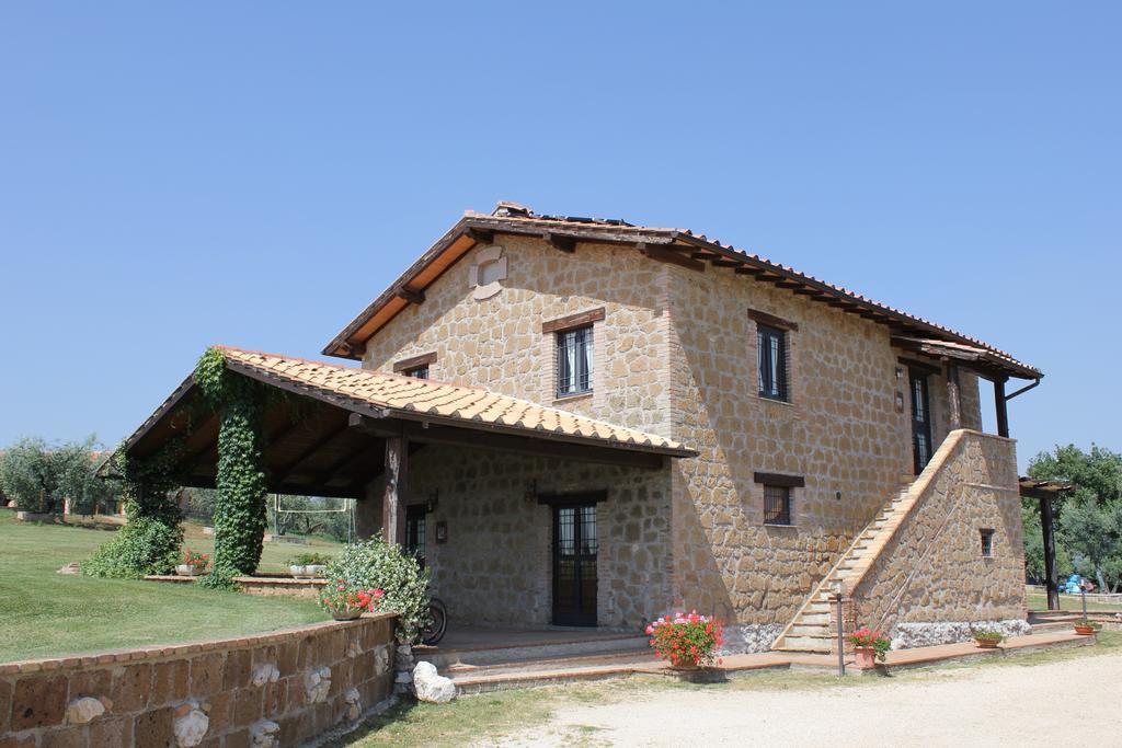 Agriturismo Nociquerceto Tarano Rum bild