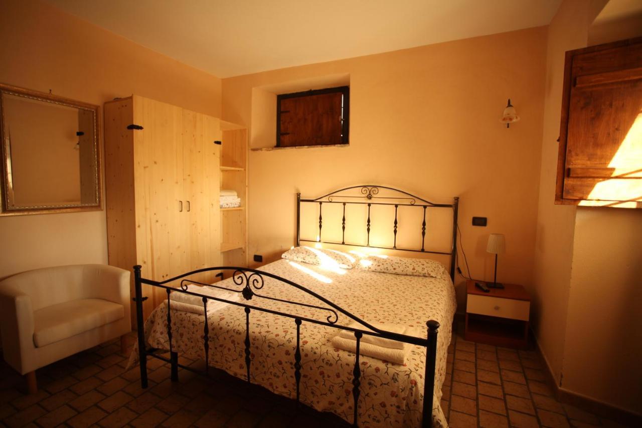 Agriturismo Nociquerceto Tarano Exteriör bild